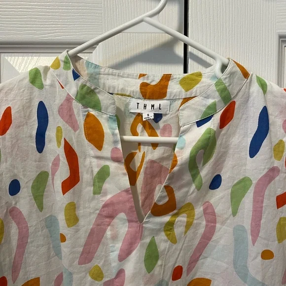 THML Abstract Print Flutter Sleeve Blouse Size S - Picture 7 of 9